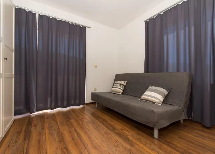 Bluesky דירה טרוגיר