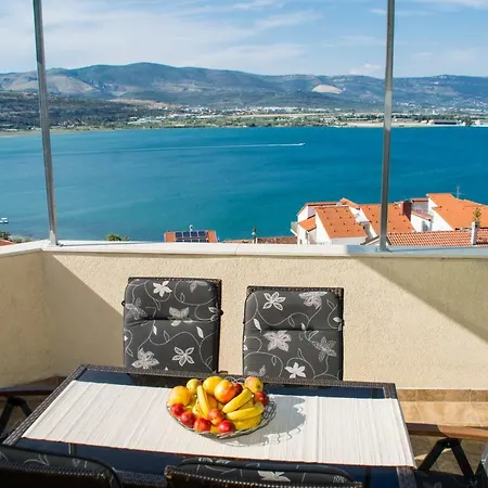 Bluesky Apartament *